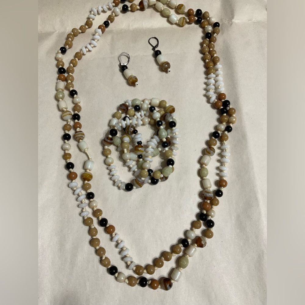 Multicolor Necklace with matching Earrings and Bracelets